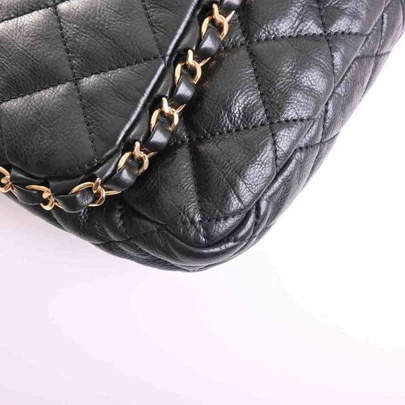 Chanel Lambskin Chain Shoulder Bag Black - Picture 4 of 9